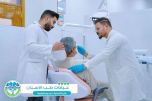 Read more about the article Receiving patients inside the clinics of the Dentistry Department at Al-Manara College of Medical Sciences